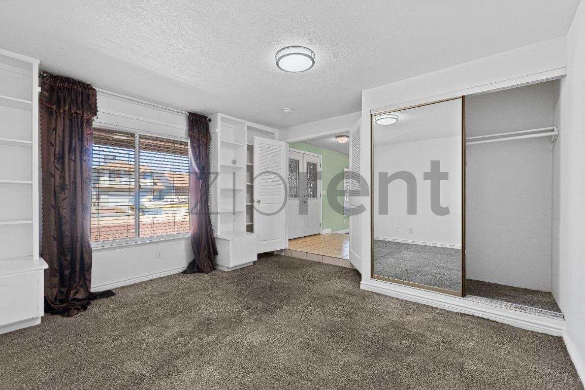 Building Photo - 899 Monika Way