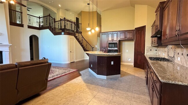 Building Photo - 6728 S Fork Dr