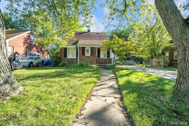 Building Photo - 1109 Shadowlawn St