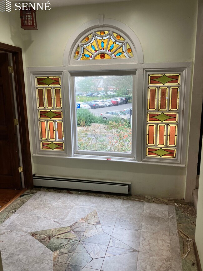 Building Photo - 71 Grovers Ave