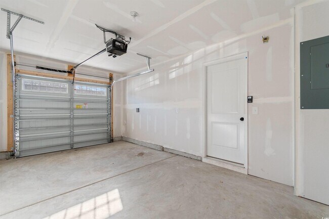 Building Photo - 162 Villa Grande St