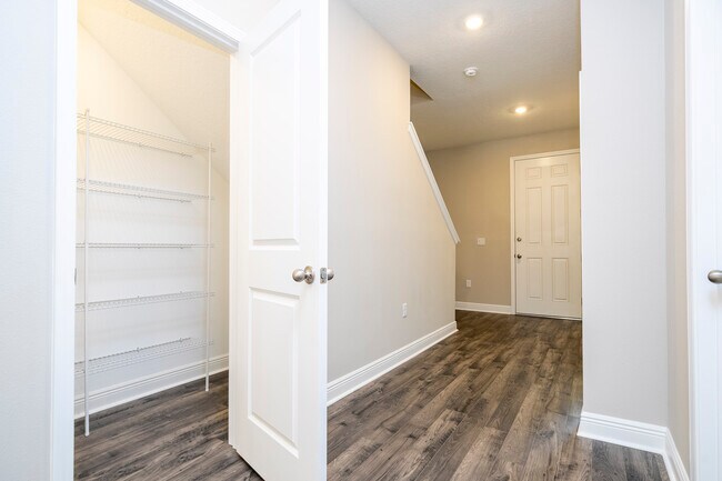 Building Photo - 16332HVS