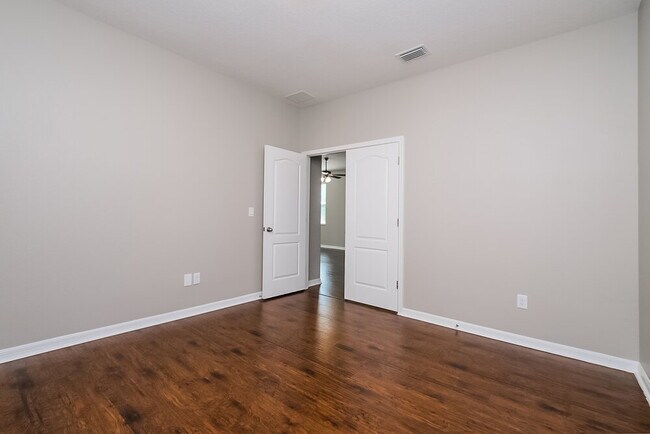 Building Photo - 6135 Trent Creek Dr