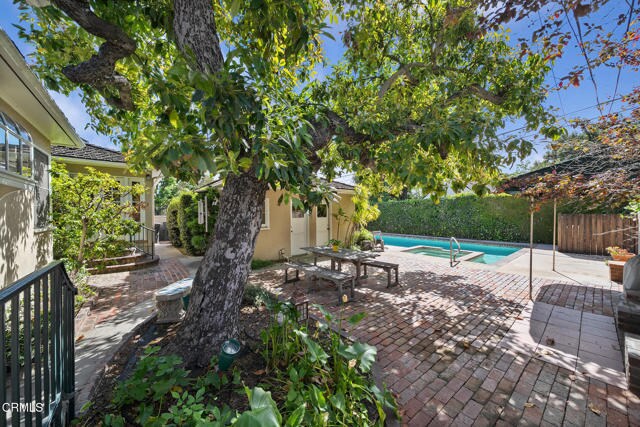Building Photo - 531 N Twin Palms Dr