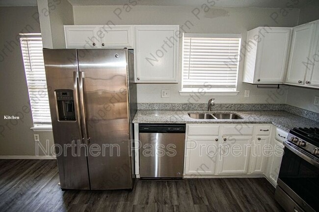Building Photo - 1686 St Stephen Pl