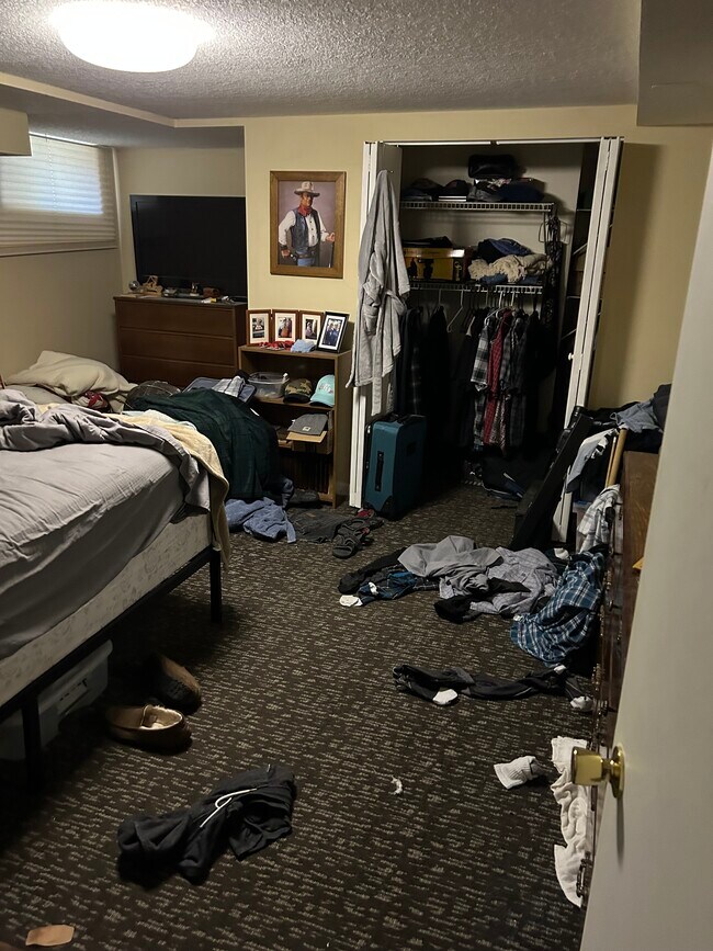 Building Photo - 1420 Lake St NE