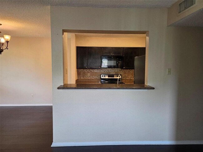 Building Photo - 12029 Greenwood Forest Dr