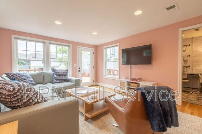 Building Photo - 2602 Acklen Ave