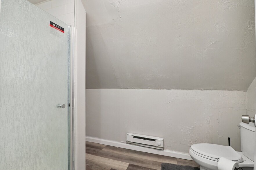 Building Photo - 136 Shelton Ave