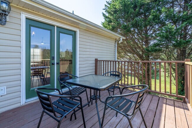 Building Photo - 58 Auburn Dr SW