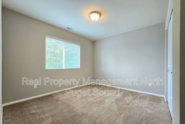 Building Photo - 1216 92nd Ave NE