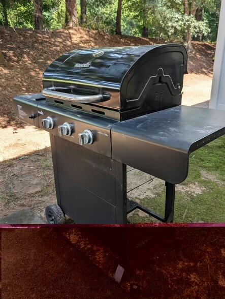 Building Photo - 711 Keystone Park Dr