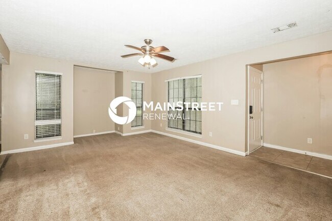Building Photo - 3 Bedroom Pet-Friendly Home in Jonesboro, GA with Main Street Renewal