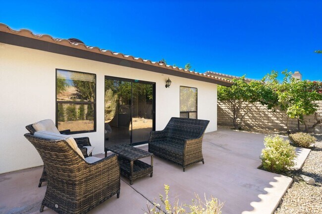 Building Photo - 74830 Waring Ct