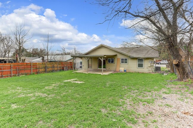 Building Photo - 5205 Palo Blanco Ln