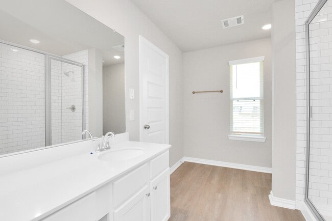 Building Photo - 27011 Bahia Grove Dr