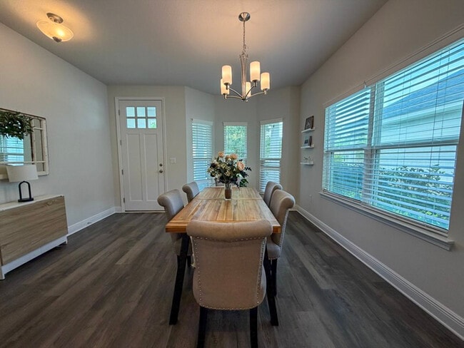 Building Photo - 593 Riverwalk Cir