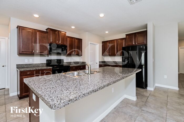 Building Photo - 17205 Beach Buttercup Pl