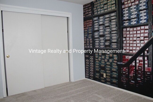 Building Photo - Ready To Go! Very Nice 2 bedroom Condo!!!