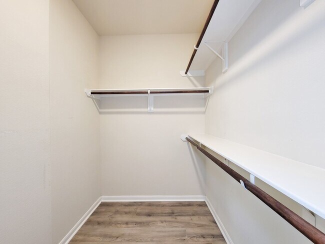 Building Photo - Welcome to this charming one-story home fe...