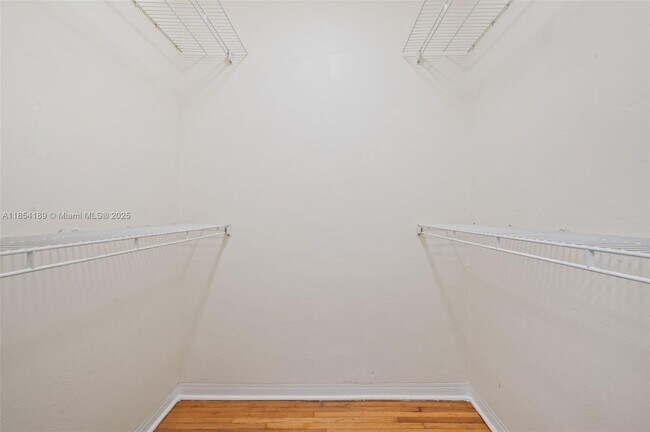 Building Photo - 4114 Santa Maria St