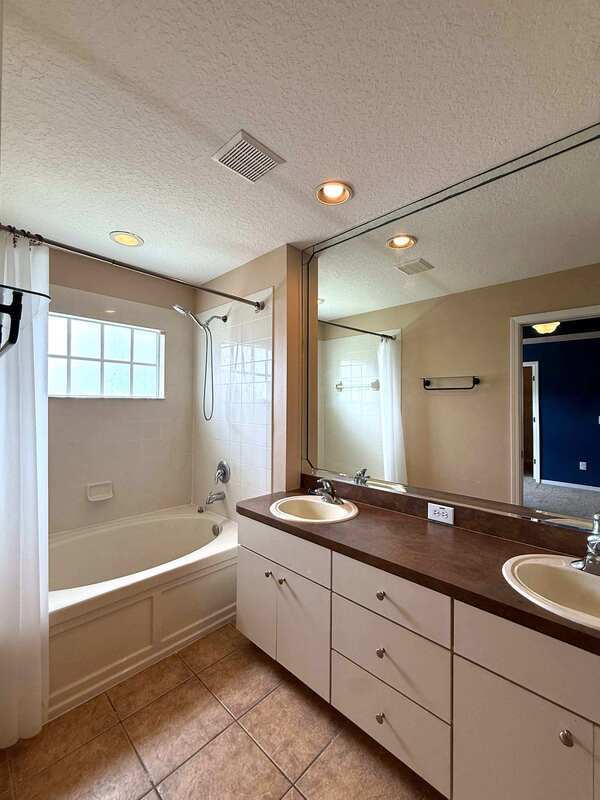 Building Photo - 16221 Bridgewalk Dr