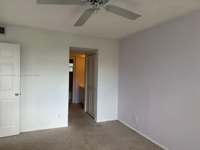 Building Photo - 9330 Lagoon Pl