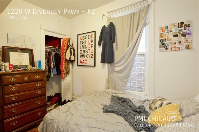 Building Photo - 1220 W Diversey Pkwy