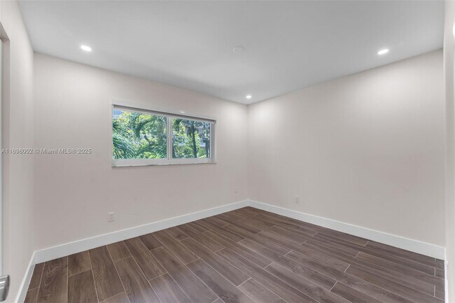 Building Photo - 7707 Camino Real