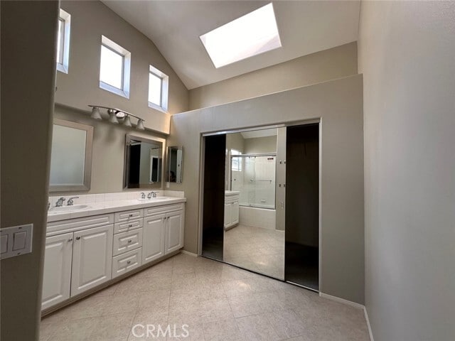 Building Photo - 12960 MacKenzie Dr