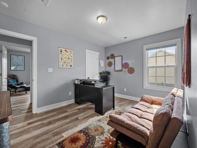 Building Photo - 309 Forbes Ln