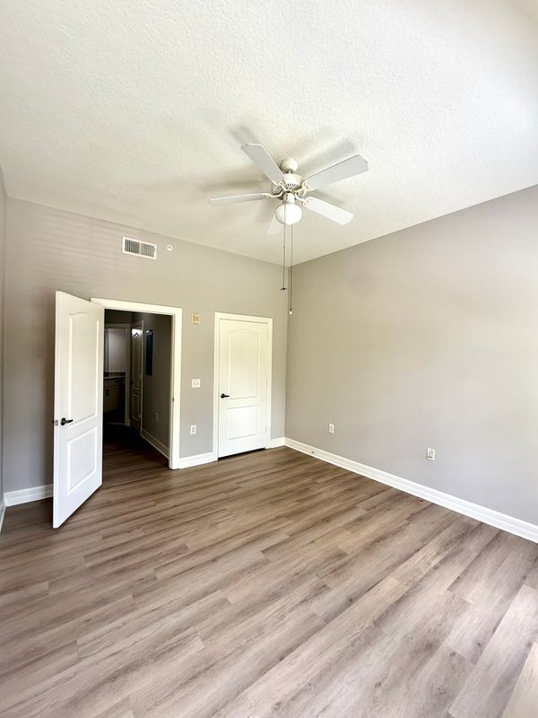 Building Photo - 509 Mirasol Cir