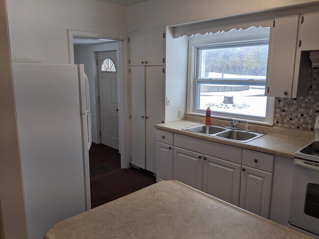 Building Photo - 9124 George Ave