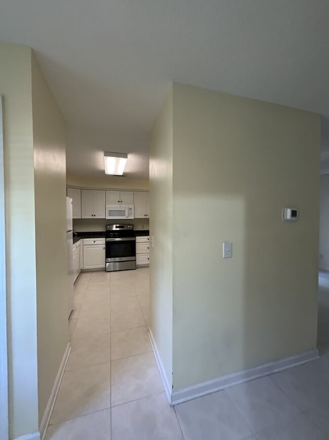 Building Photo - ALL Utilities Included