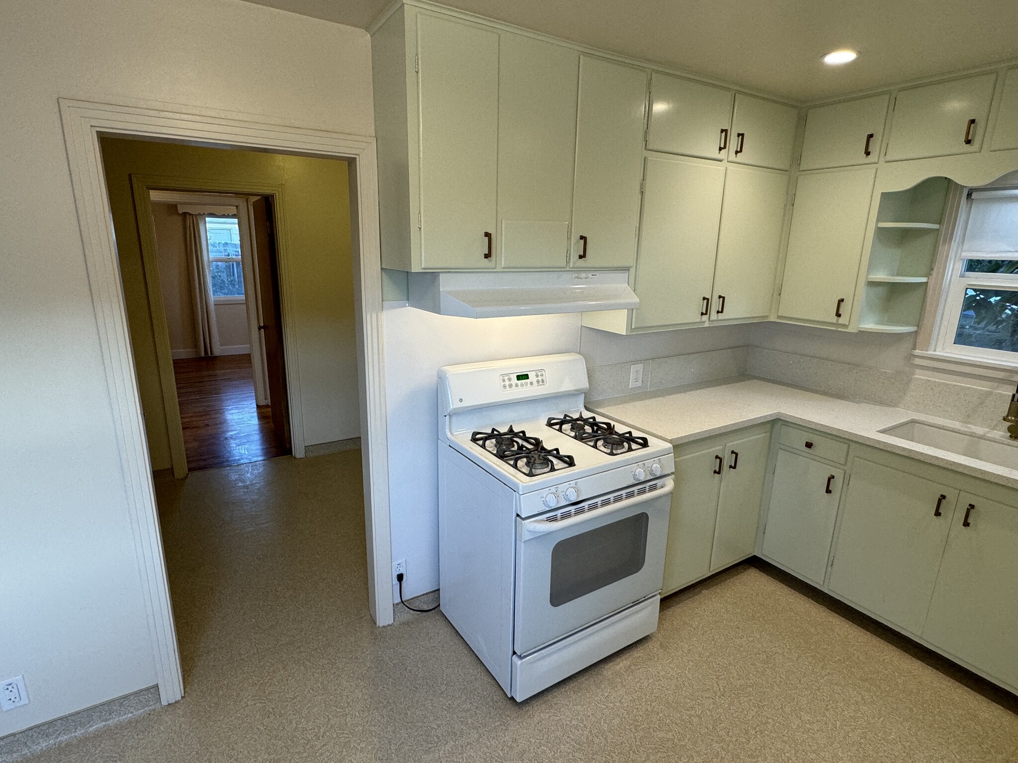 Building Photo - 3545 Dolbeer St