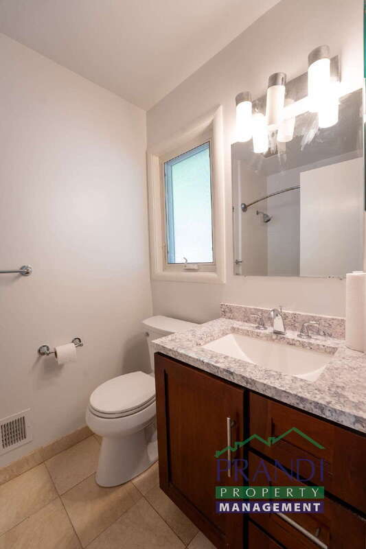 Building Photo - 325 Montecito Dr
