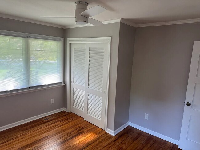 Building Photo - 3507 Manford Dr