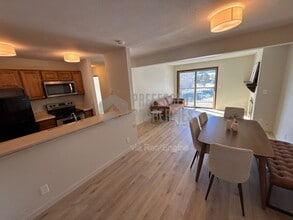 Building Photo - 1555 Shadow Run Ct