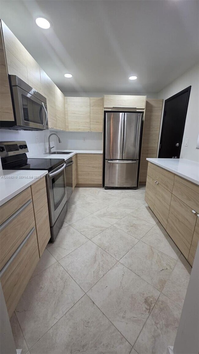 Building Photo - 250 Galen Dr