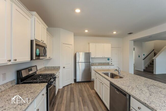 Building Photo - 2934 Jackson Smt