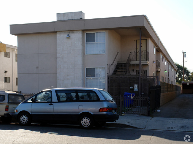 Building Photo - Olive Street Apartments