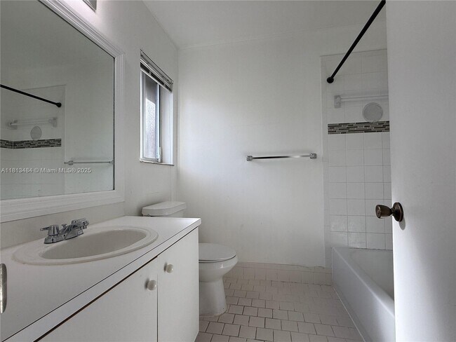 Building Photo - 17432 SW 140th Ct