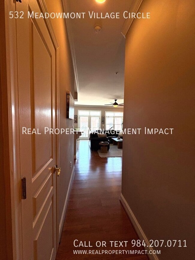 Building Photo - 532 Meadowmont Village Cir