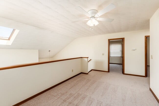 Building Photo - 8287 Talia Ct
