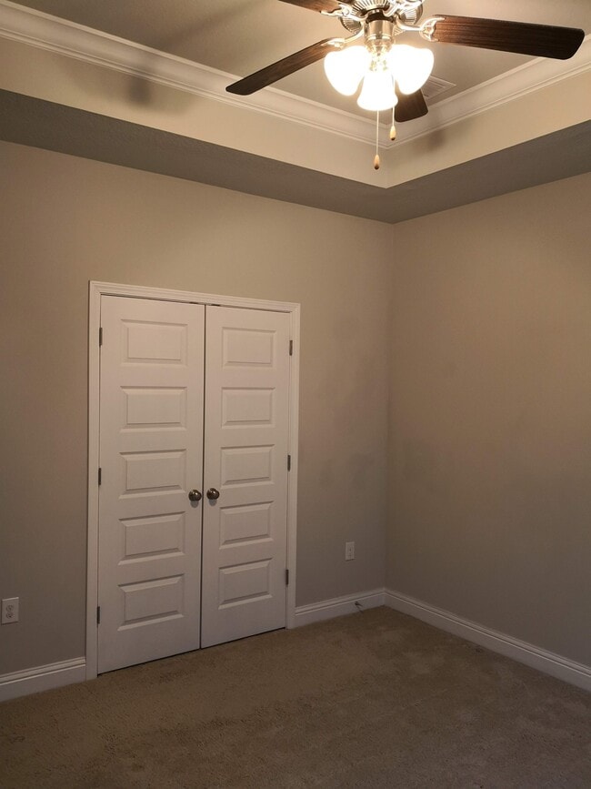 Building Photo - 6811 Spaniel Dr