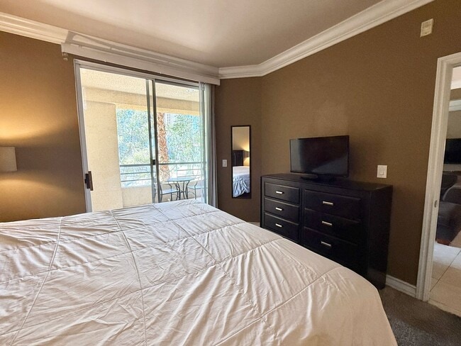 Building Photo - Meridian FURNISHED 2 BDR /2 BATH Luxury Co...