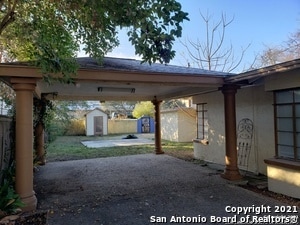 Building Photo - 118 E Elmview Pl