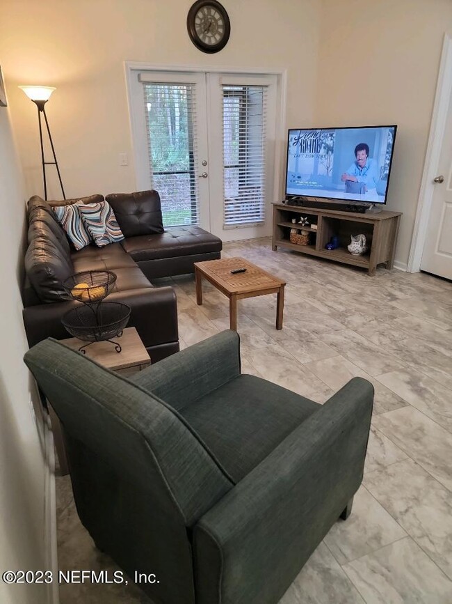 Building Photo - 1515 Golden Lake Loop