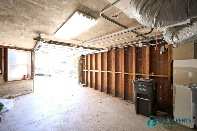 Building Photo - Russian Hill: Sunny Single Family Home w/ ...