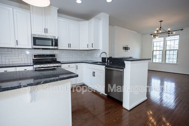 Building Photo - 2023 Serviceberry Rd